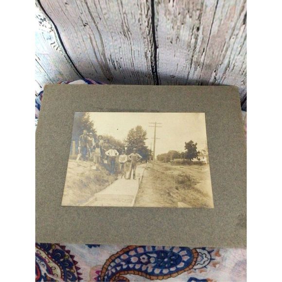 Antique Photography Working Men With Shovels 1800’s / Early 1900 Matted “Working - Picture 1 of 15